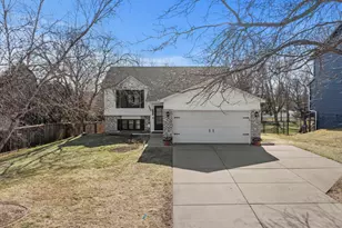 1795 Windjammer Dr, Woodbury, MN 55125 - Photo 2