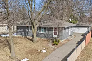 9917 Pillsbury Ave S, Bloomington, MN 55420 - Photo 4