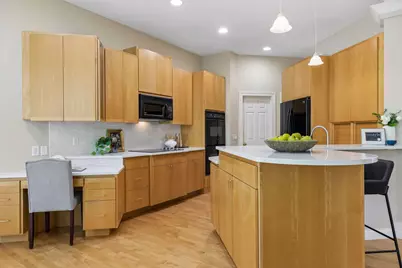 10586 Estate Drive, Eden Prairie, MN 55347 - Photo 12