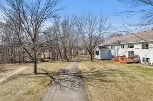 335 Creekside Dr, Buffalo, MN 55313 - Photo 8