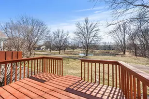 335 Creekside Dr, Buffalo, MN 55313 - Photo 6