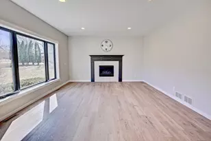 1595 Spinaker Dr, Woodbury, MN 55125 - Photo 24