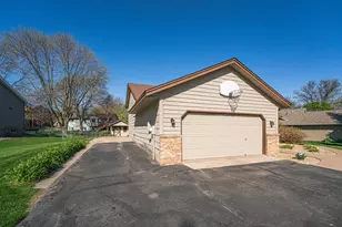 20823 Jamestown Ave, Lakeville, MN 55044 - Photo 40