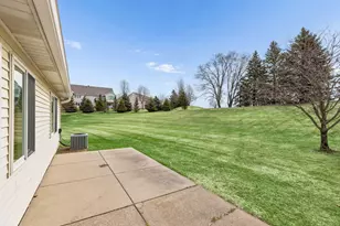 7638 Newbury Rd, Woodbury, MN 55125 - Photo 38