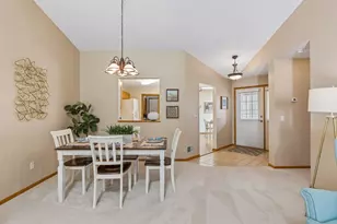 7638 Newbury Rd, Woodbury, MN 55125 - Photo 6