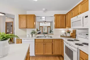 7638 Newbury Rd, Woodbury, MN 55125 - Photo 14