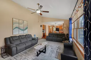 7754 18th St N, Oakdale, MN 55128 - Photo 4