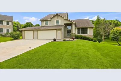 14335 48th Avenue N, Plymouth, MN 55446 - Photo 2