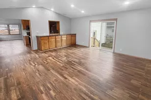 1122 S State St, Fairmont, MN 56031 - Photo 12