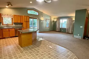 322 Oriole Ave N, Thief River Falls, MN 56701 - Photo 6