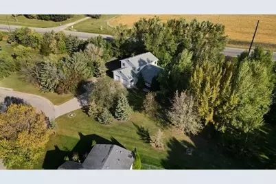 322 Oriole Avenue N, Thief River Falls, MN 56701 - Photo 40