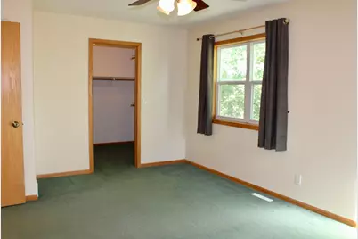 322 Oriole Avenue N, Thief River Falls, MN 56701 - Photo 24