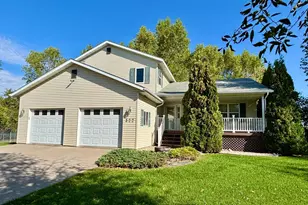 322 Oriole Ave N, Thief River Falls, MN 56701 - Photo 1