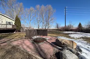 322 Oriole Ave N, Thief River Falls, MN 56701 - Photo 36