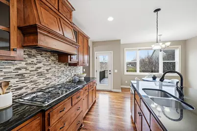 7707 Oxbow Creek Circle N, Brooklyn Park, MN 55445 - Photo 4