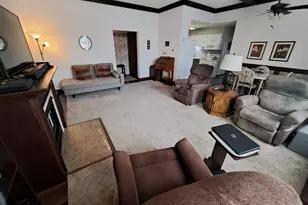 913 Abbott St, Albert Lea, MN 56007 - Photo 6