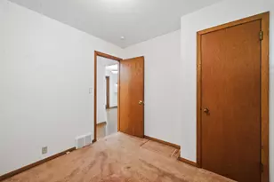 2000 Ordway St, Golden Valley, MN 55422 - Photo 14