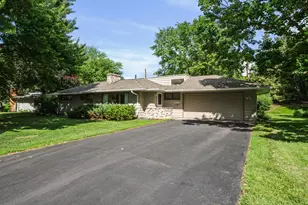 2000 Ordway St, Golden Valley, MN 55422 - Photo 2