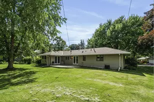 2000 Ordway St, Golden Valley, MN 55422 - Photo 32