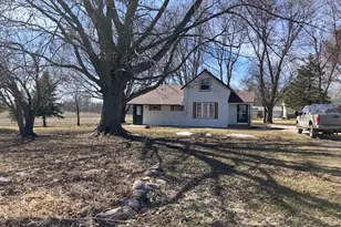 358 Cypress Ave, New Richland, MN 56072 - Photo 4