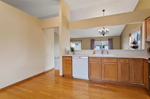 2907 Devonshire Cir, Woodbury, MN 55125 - Photo 10