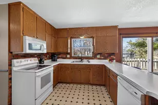 420 5th St SE, Pine Island, MN 55963 - Photo 10