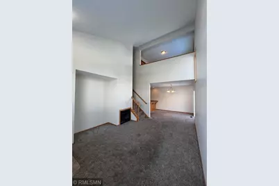 301 Roosevelt Street S #E, Cambridge, MN 55008 - Photo 4