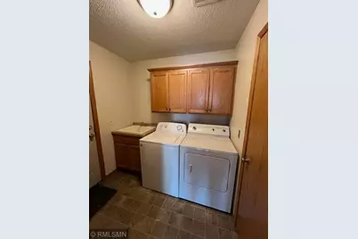 301 Roosevelt Street S #E, Cambridge, MN 55008 - Photo 8