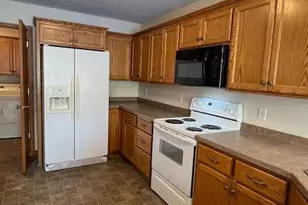 301 Roosevelt St S, Cambridge, MN 55008 - Photo 6