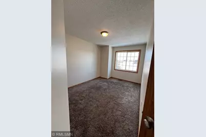 301 Roosevelt Street S #E, Cambridge, MN 55008 - Photo 16