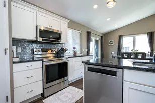 2206 Rolling Green Ln, North Mankato, MN 56003 - Photo 14