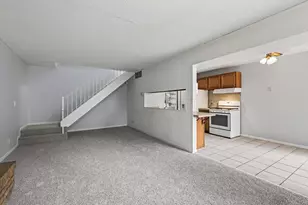 2772 Upland Ln N, Plymouth, MN 55447 - Photo 4