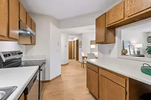 2425 E Franklin Ave, Minneapolis, MN 55406 - Photo 8