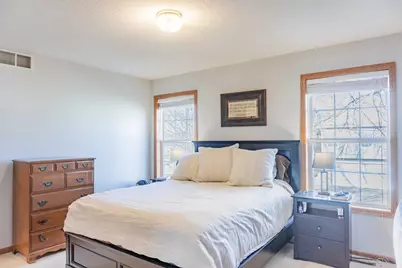 916 Parkside Boulevard, Hopkins, MN 55343 - Photo 22