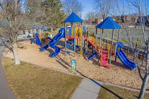 916 Parkside Blvd, Hopkins, MN 55343 - Photo 46