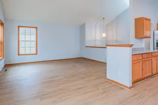 916 Parkside Blvd, Hopkins, MN 55343 - Photo 16