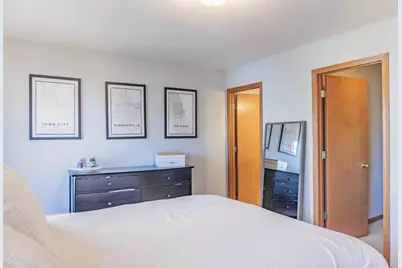 916 Parkside Boulevard, Hopkins, MN 55343 - Photo 24