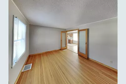 2605 Eastman Drive, New Brighton, MN 55112 - Photo 2