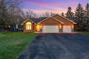 4634 Stoddart Ln, White Bear Township, MN 55127 - Photo 2