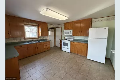 211 E 3rd Avenue, Luck, WI 54853 - Photo 6