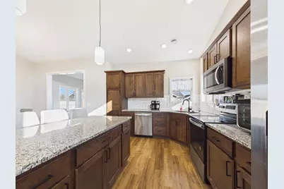 750 El Dorado Street SE, Owatonna, MN 55060 - Photo 8