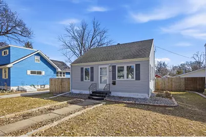 1613 10th Street N, Fargo, ND 58102 - Photo 1