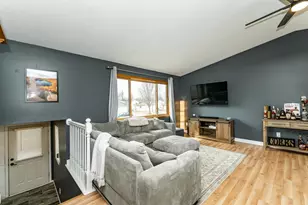 2007 23 1/2 Street SE, Rochester, MN 55904 - Photo 2