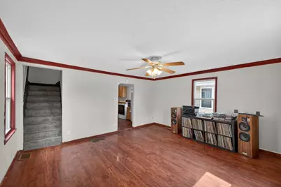 701 10th Avenue SE, Austin, MN 55912 - Photo 8