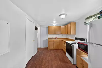 701 10th Avenue SE, Austin, MN 55912 - Photo 10