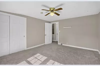 1700 Howard Street N, Maplewood, MN 55109 - Photo 20