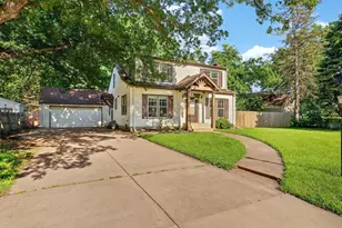 1700 Howard St N, Maplewood, MN 55109 - Photo 2