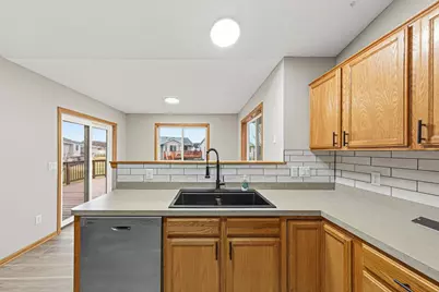 816 Orchard Circle, Belle Plaine, MN 56011 - Photo 16