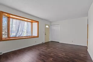 5492 Altura Rd NE, Fridley, MN 55421 - Photo 16