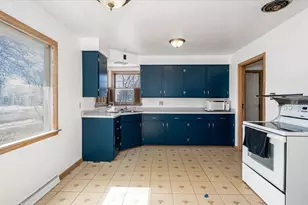 403 N 12th St, Superior, WI 54880 - Photo 2